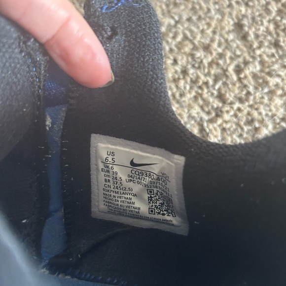 Nike basketball shoes - Picture 5 of 5